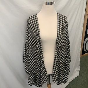Easel small gingham check black and white top